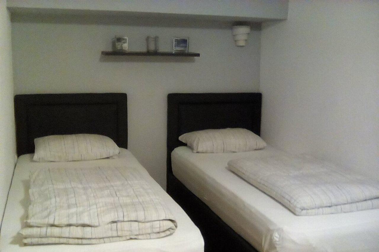 קלן Hotel Garni Emir מראה חיצוני תמונה