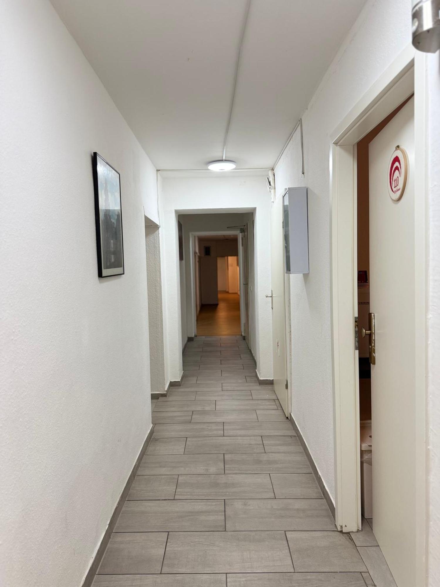 קלן Hotel Garni Emir מראה חיצוני תמונה
