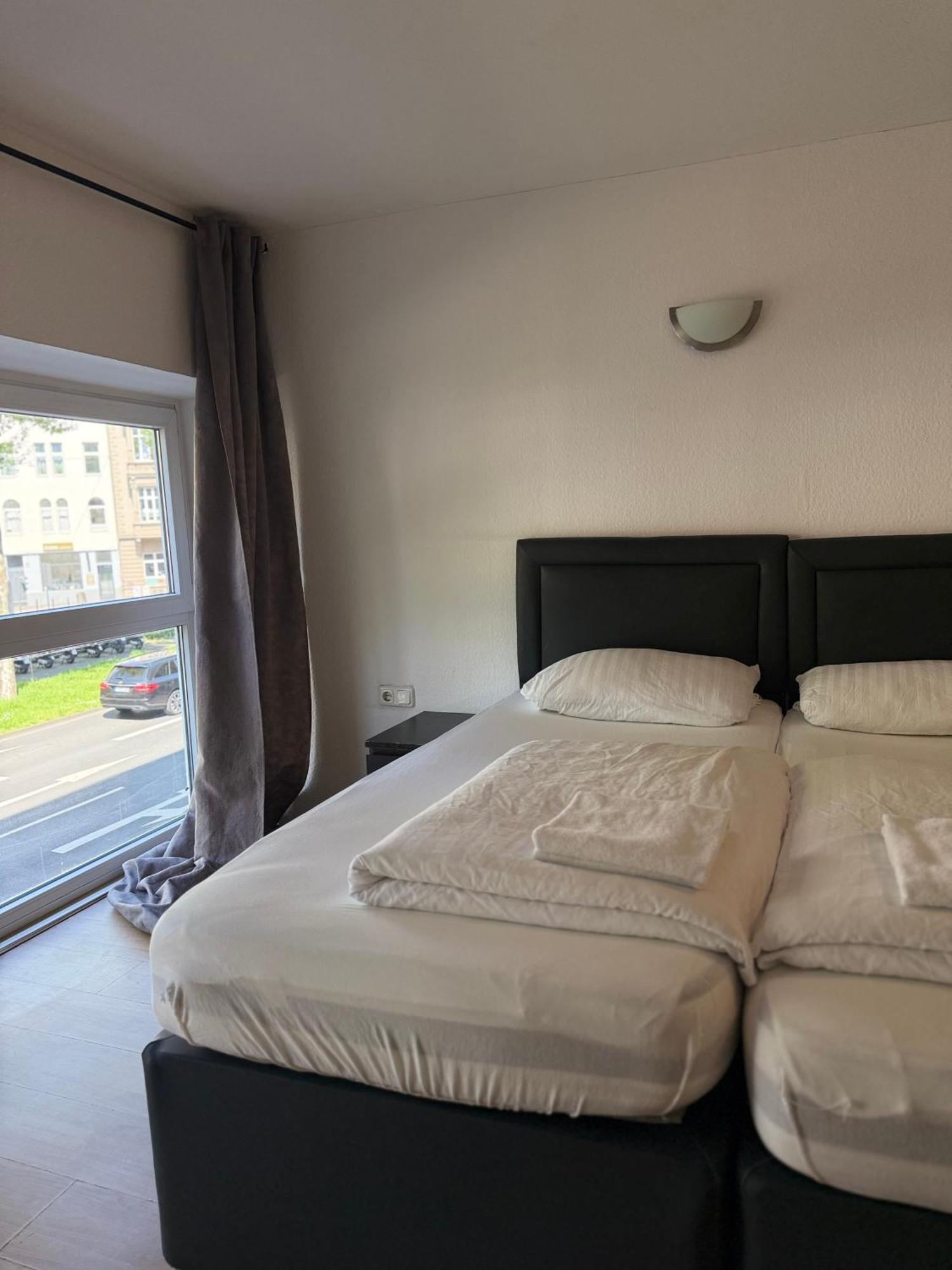 קלן Hotel Garni Emir מראה חיצוני תמונה