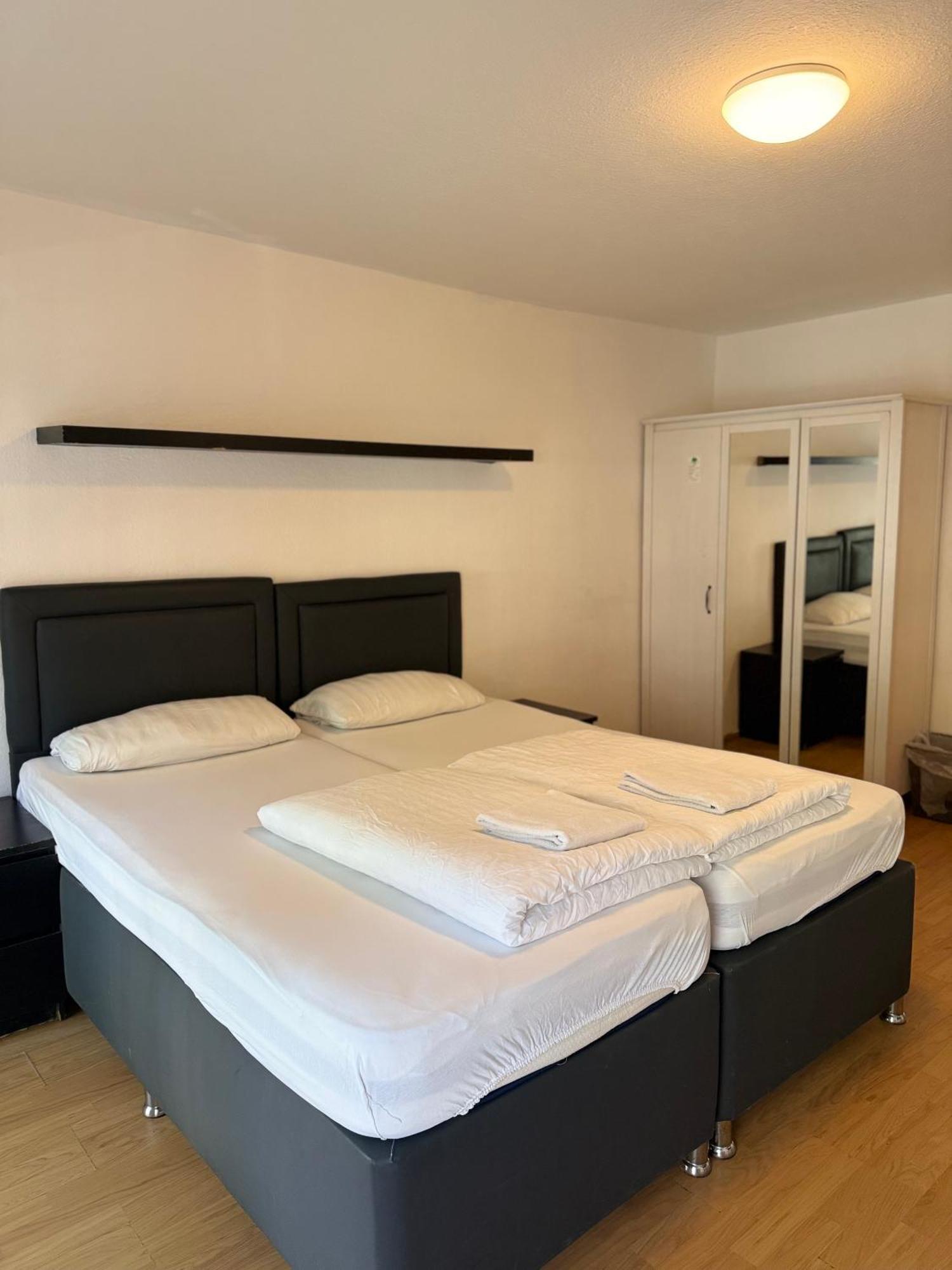 קלן Hotel Garni Emir מראה חיצוני תמונה