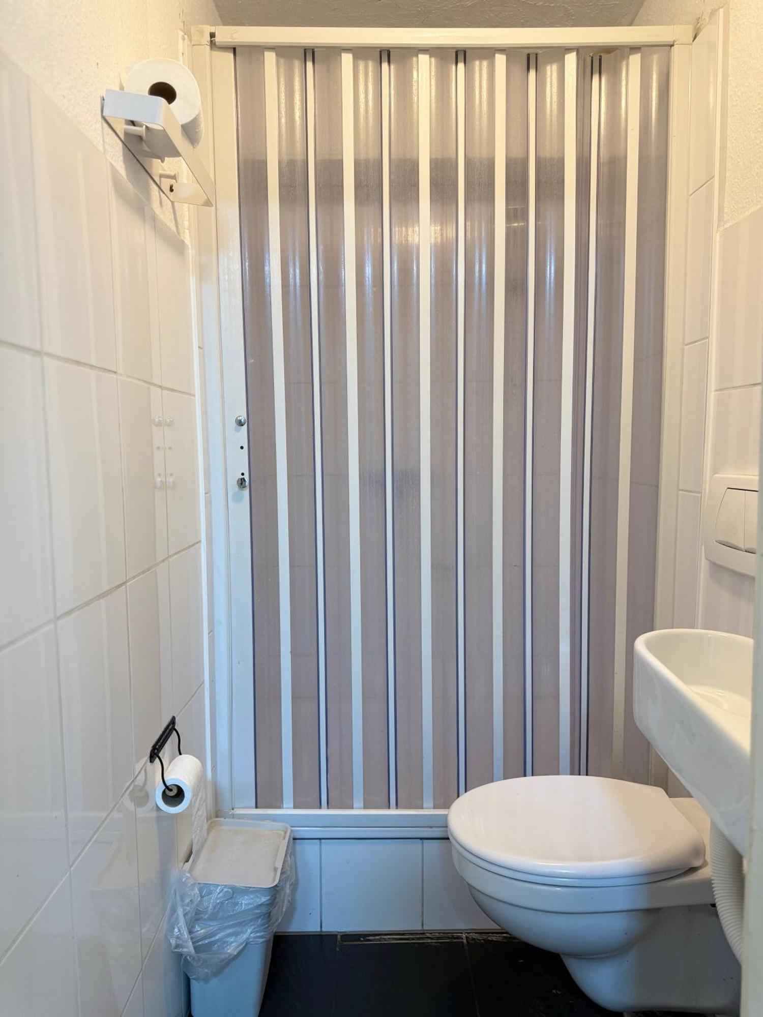 קלן Hotel Garni Emir מראה חיצוני תמונה