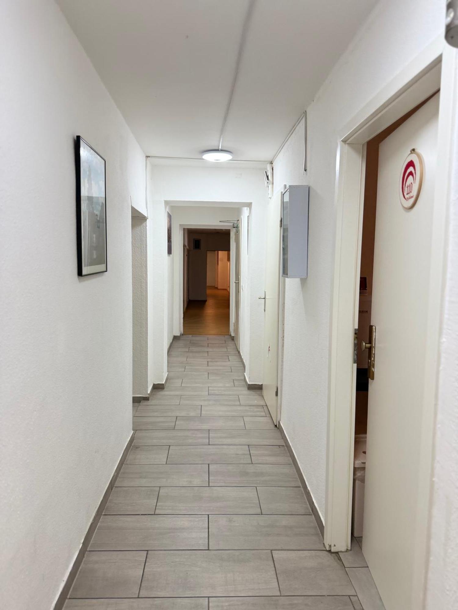 קלן Hotel Garni Emir מראה חיצוני תמונה