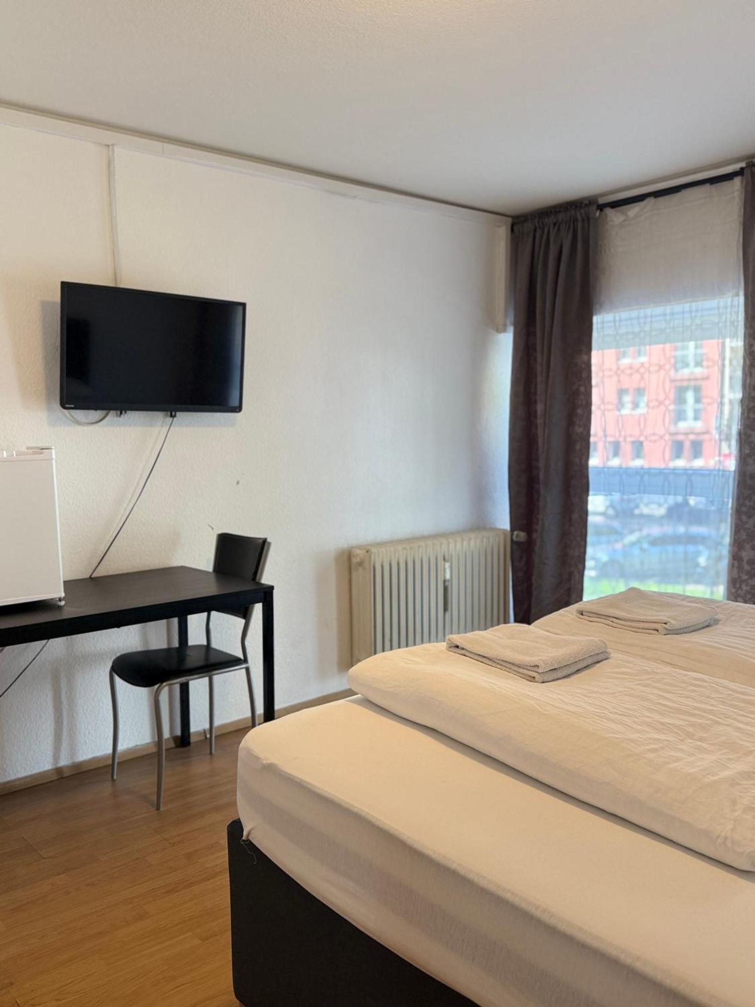 קלן Hotel Garni Emir מראה חיצוני תמונה