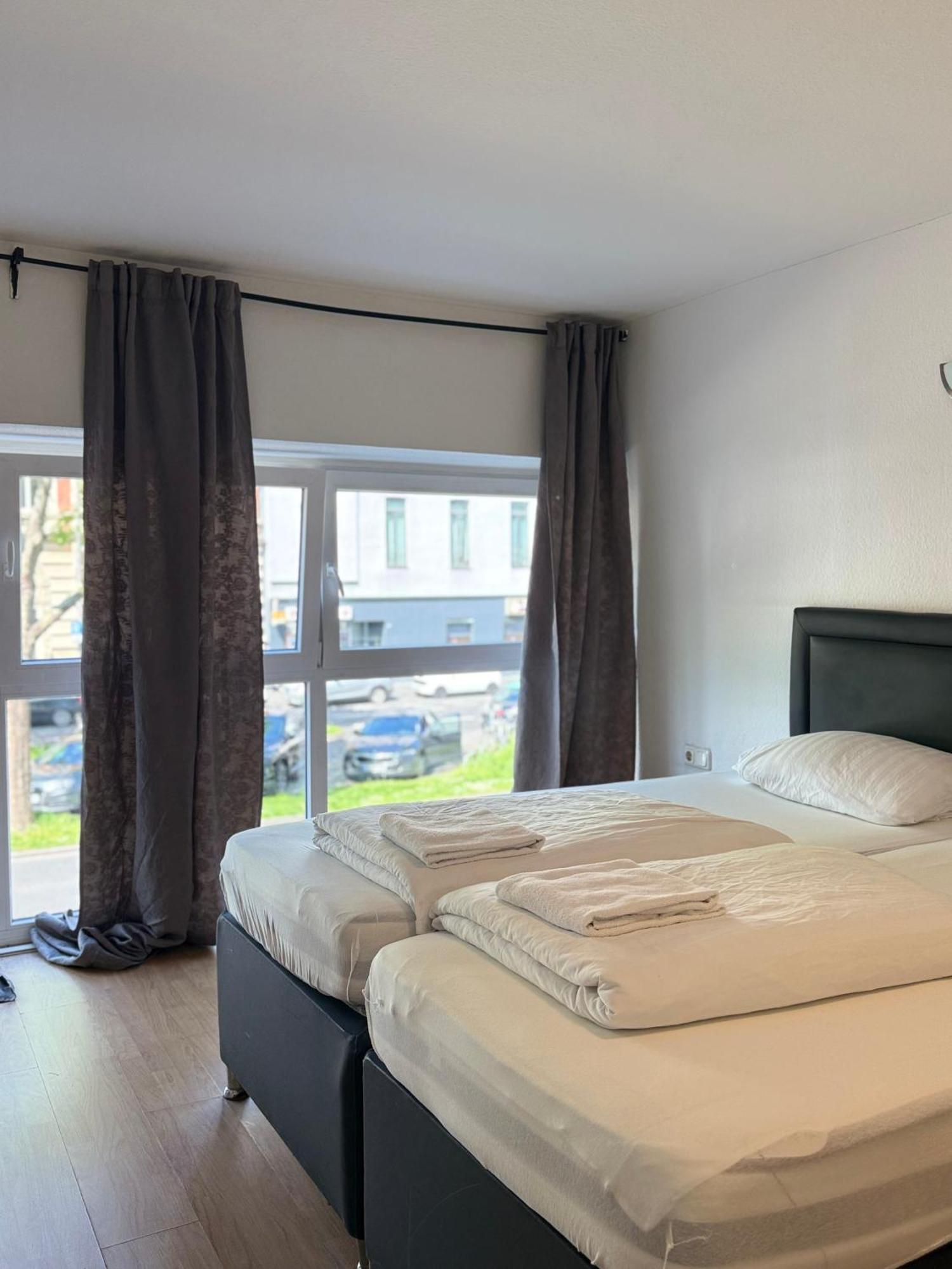 קלן Hotel Garni Emir מראה חיצוני תמונה