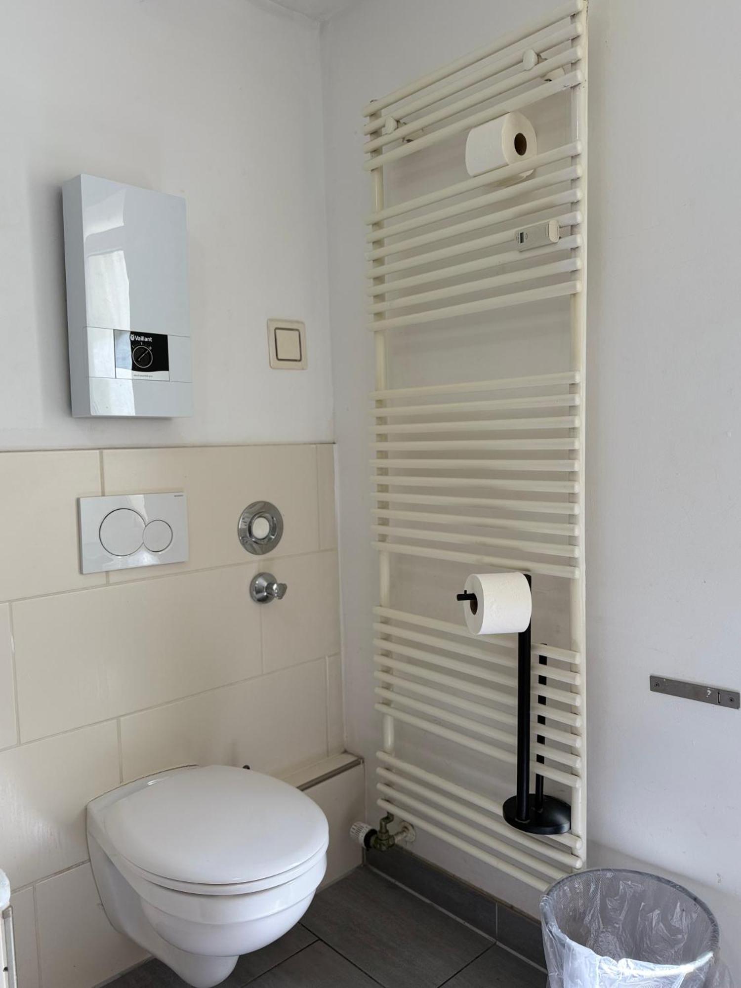 קלן Hotel Garni Emir מראה חיצוני תמונה