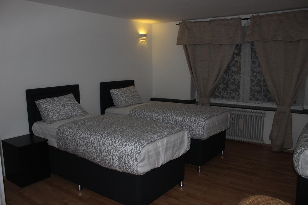 קלן Hotel Garni Emir חדר תמונה