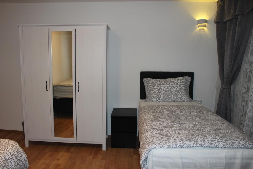 קלן Hotel Garni Emir מראה חיצוני תמונה